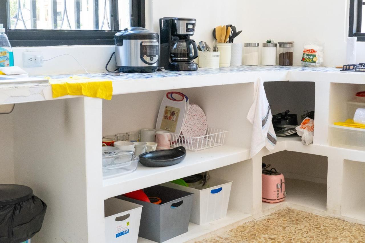 Baku Laureles Hostel Меделин Екстериор снимка