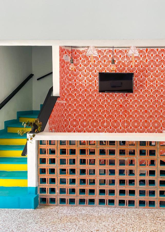 Baku Laureles Hostel Меделин Екстериор снимка