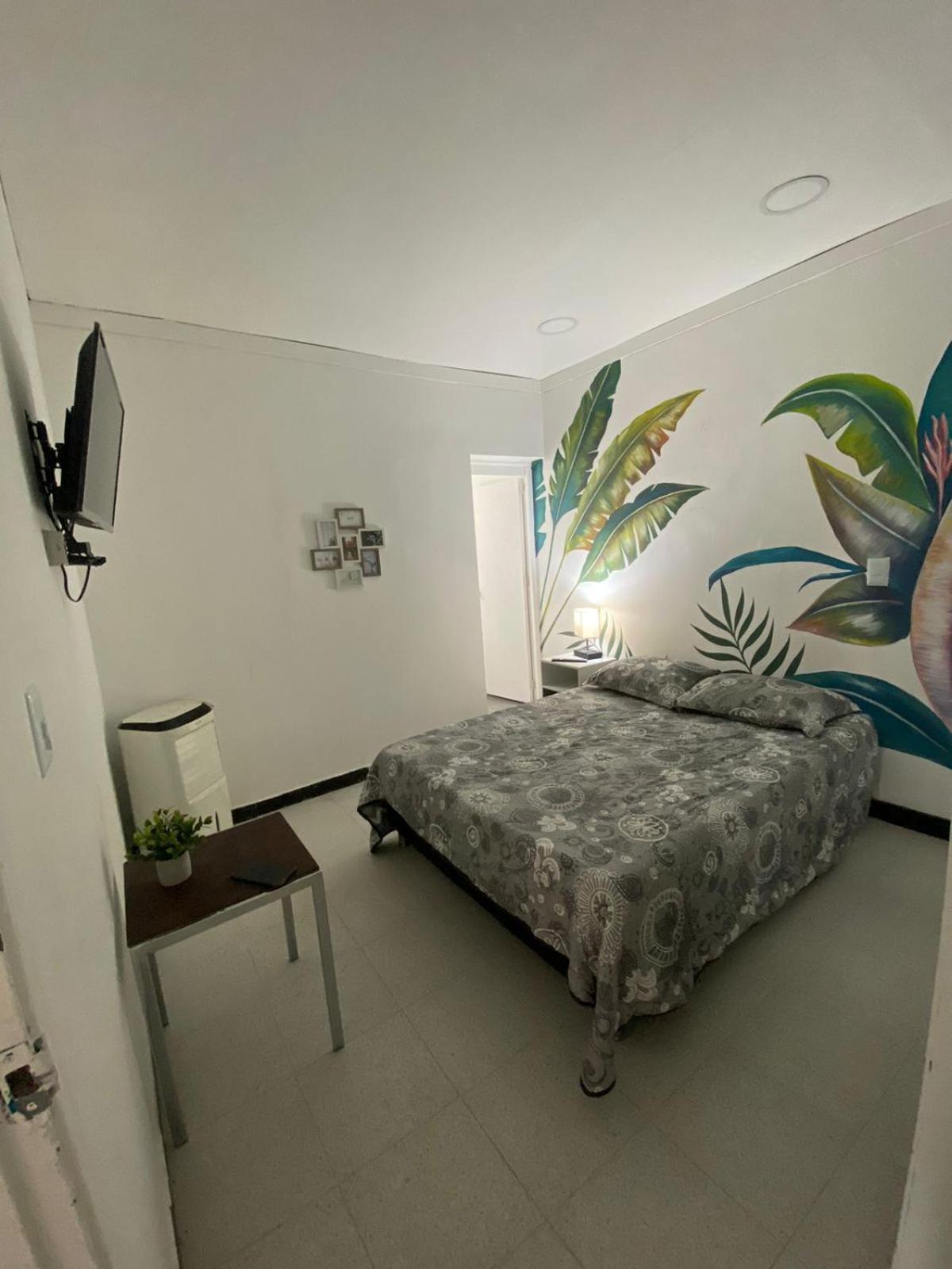 Baku Laureles Hostel Меделин Екстериор снимка