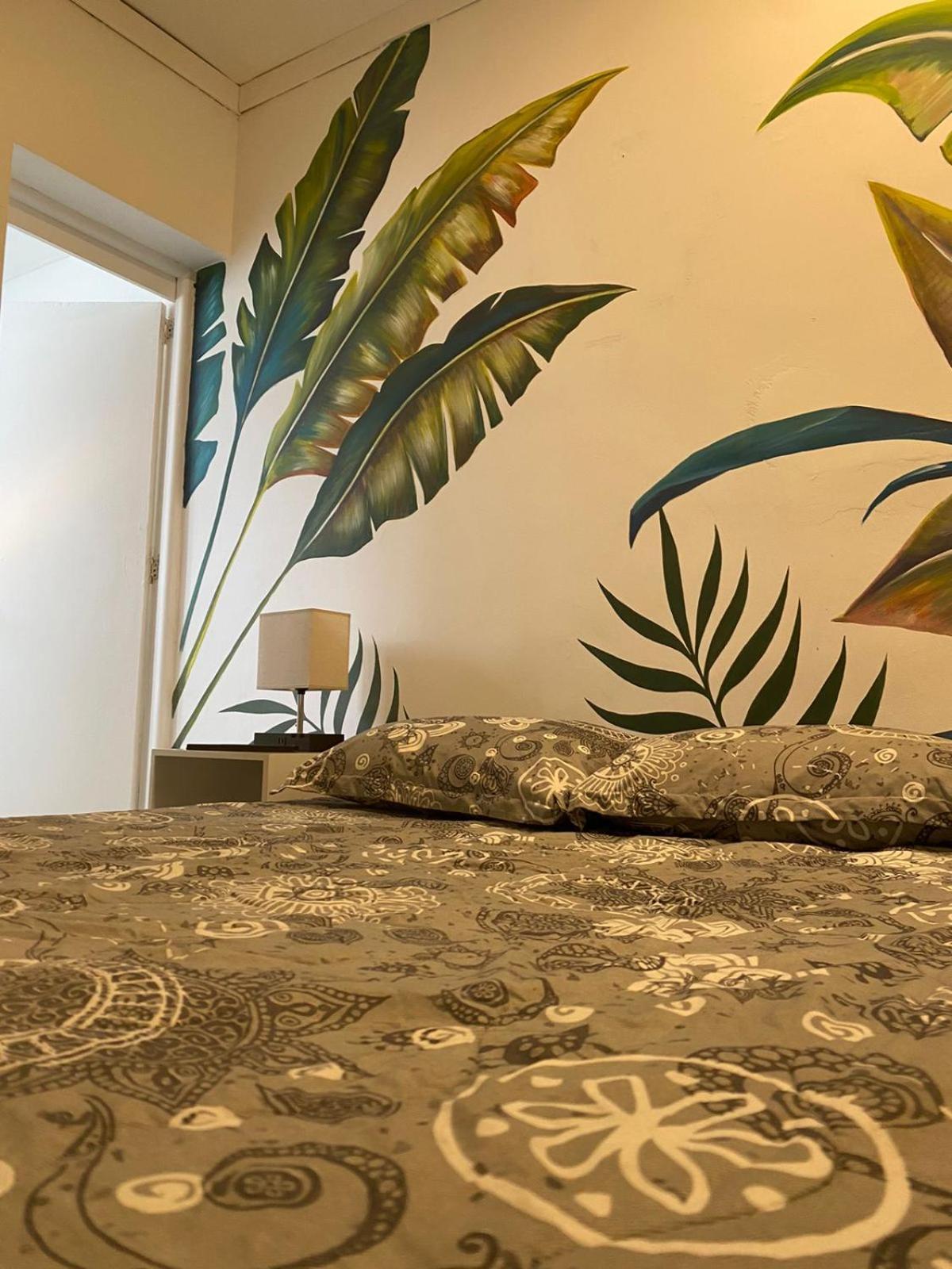 Baku Laureles Hostel Меделин Екстериор снимка
